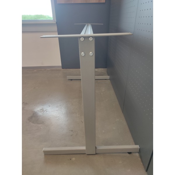 Pisarniško podnožje Mono